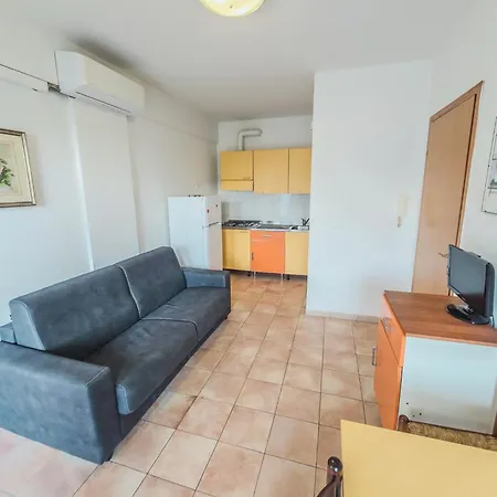 Apartament Oceano 20 A 180 Mt Dal Mare